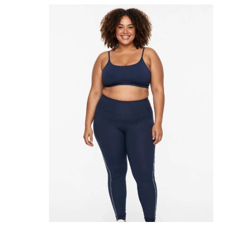 conjunto de calça com friso e top com detalhes nas costas
