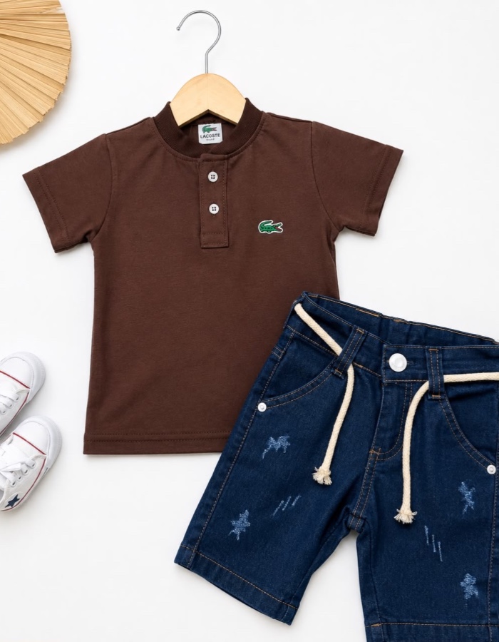 Conjunto gola padre e short jeans tradicional com regulagem  Lacoste 