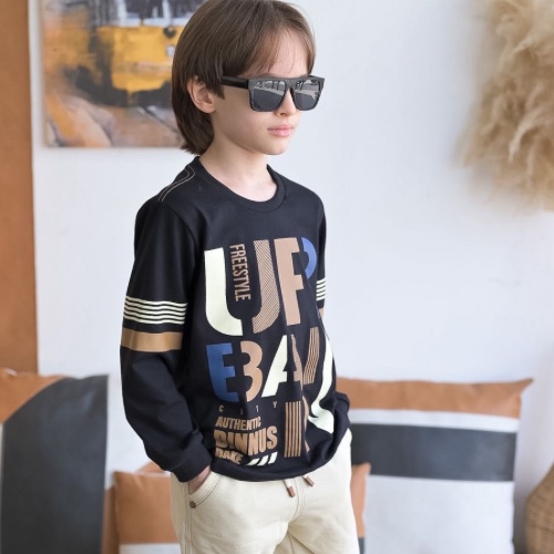 Blusa manga longa estampada preta