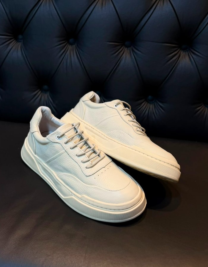 TOKYO OFF WHITE