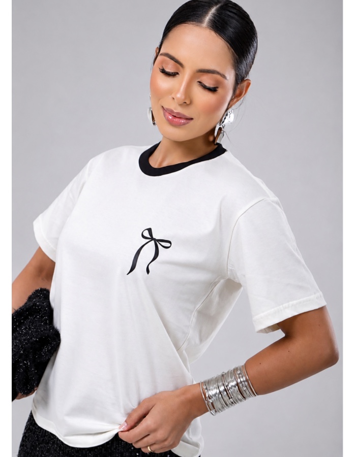 T-SHIRT OVER LAÇO PRETO 