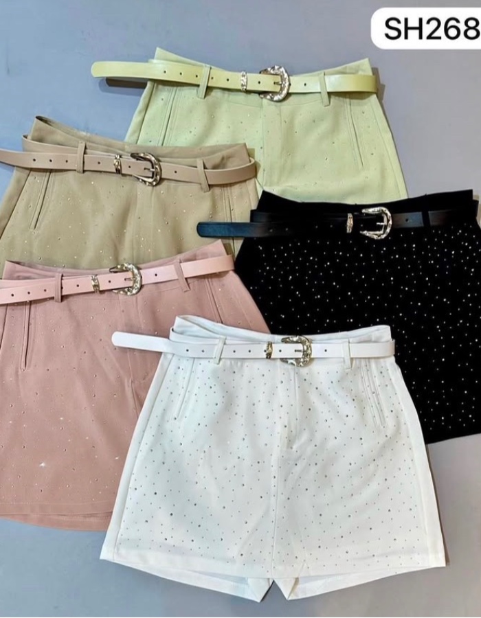 Shorts com brilho