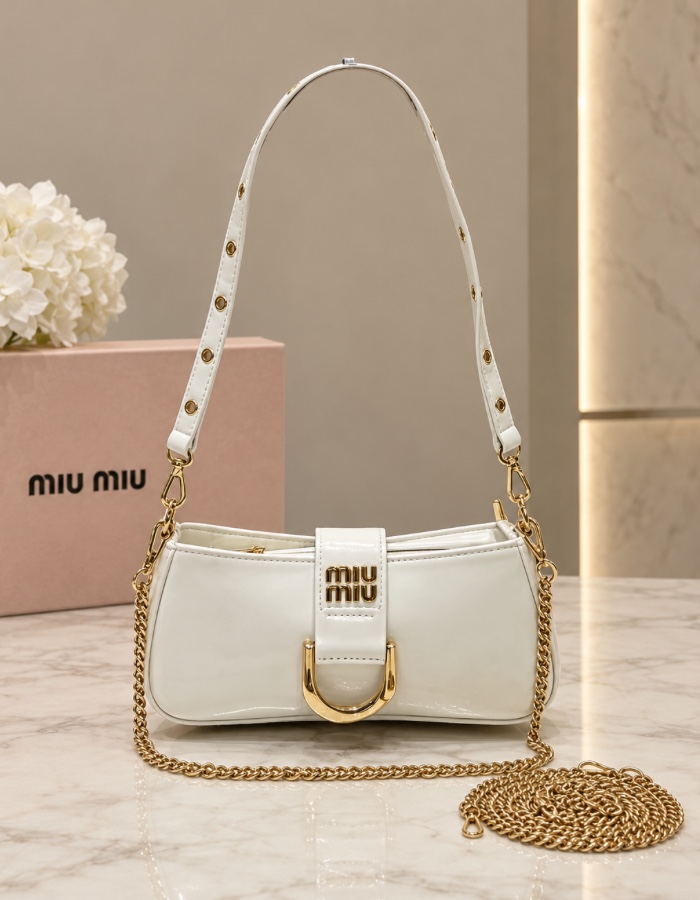  MIU MIU VERNIZ PREMIUM IMPORTADA 