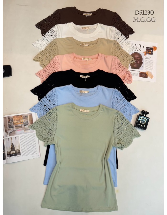 T-SHIRT C/ MANGA EM CROCHE