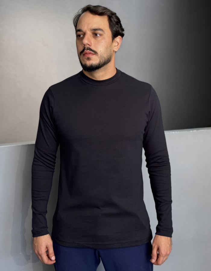 Produto suedine-gola-media-manga-longa-preto 2