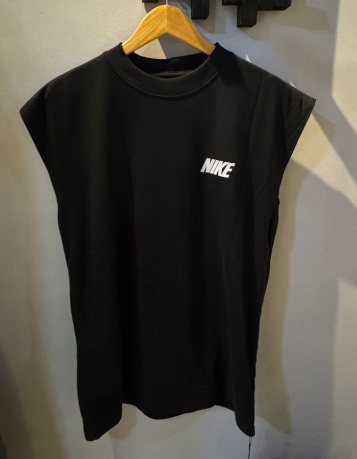 Regata Oversized Nike 