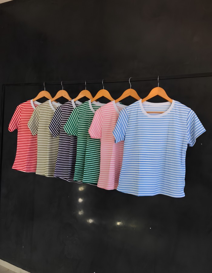 T-shirt básica - listras