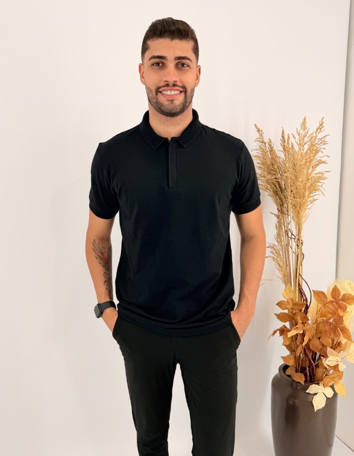 GOLA POLO COM ZIPER EMBUTIDO PIQUET 95% ALGODAO 5% ELASTANO