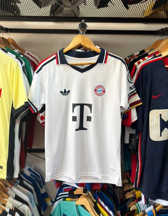 BAYERN DE MUNICH 26/27 UNIFORME II