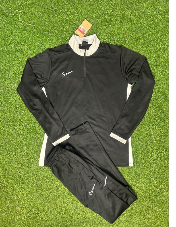 Conjunto Nike Dri-FIT Academy