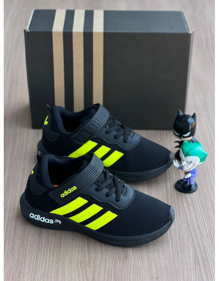 Tênis Adidas Velcro
