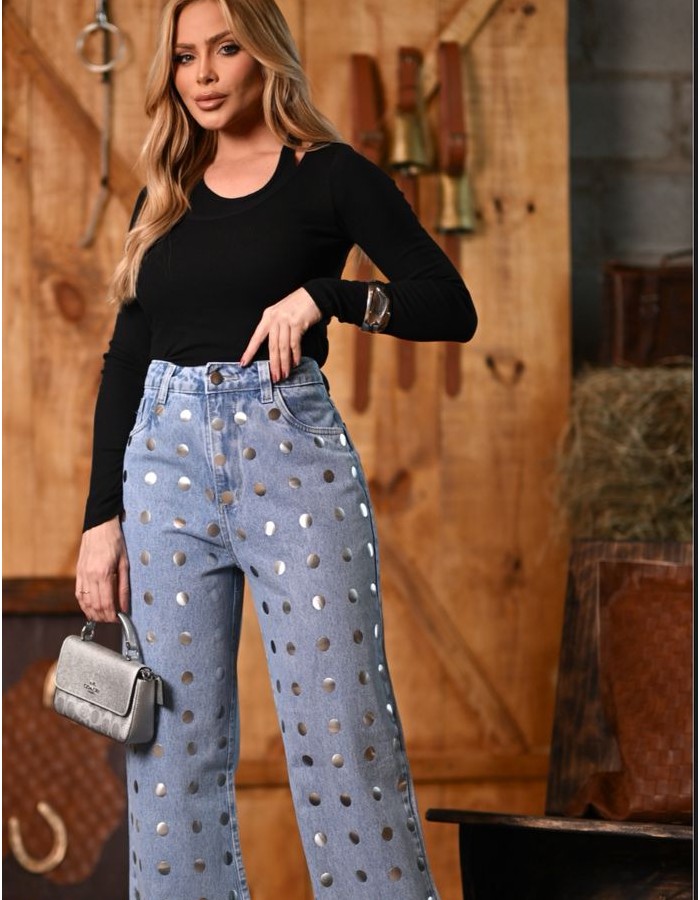 CALÇA JEANS C/ APLIQUE