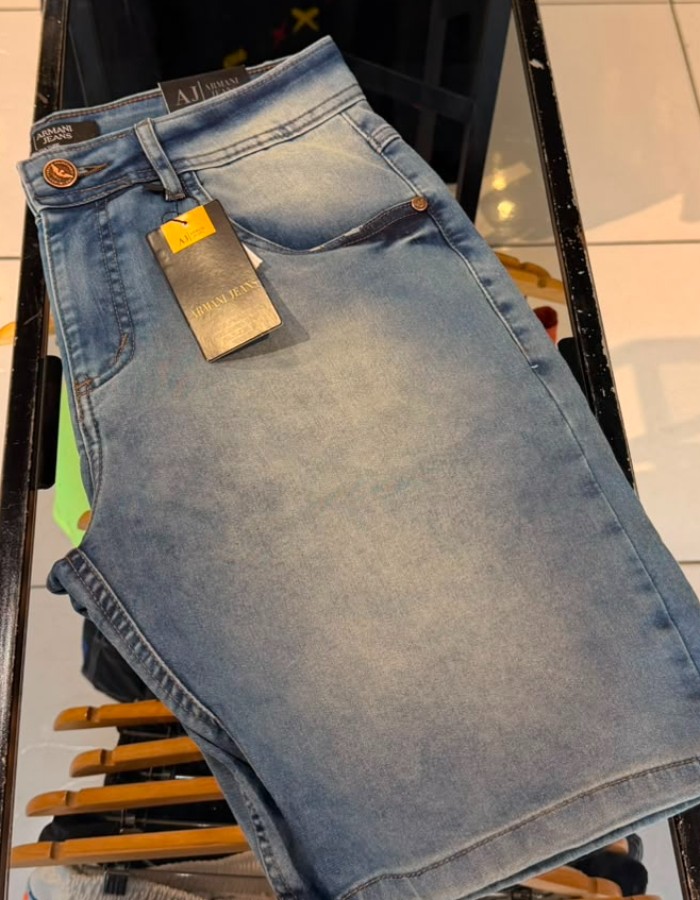 Short Armani 