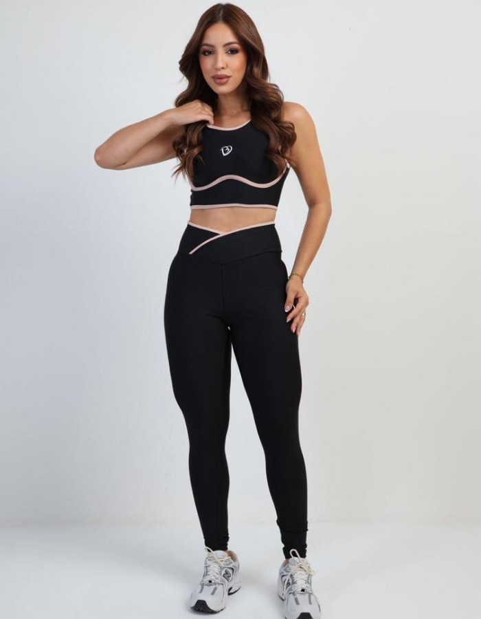 Conjunto top com viés nas costas e calça com viés  