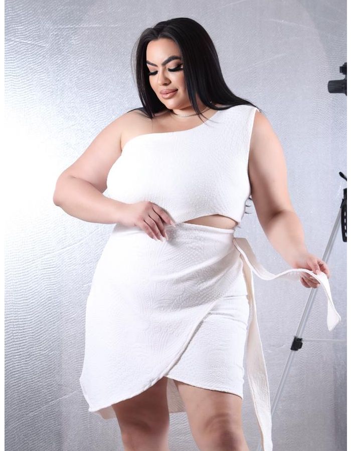 Vestido c/ detalhe nó do lado 