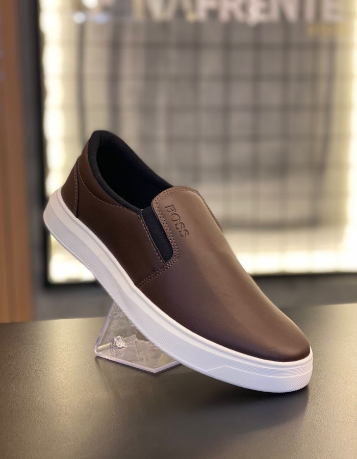 Produto iate-marrom-lacoste-boss 0
