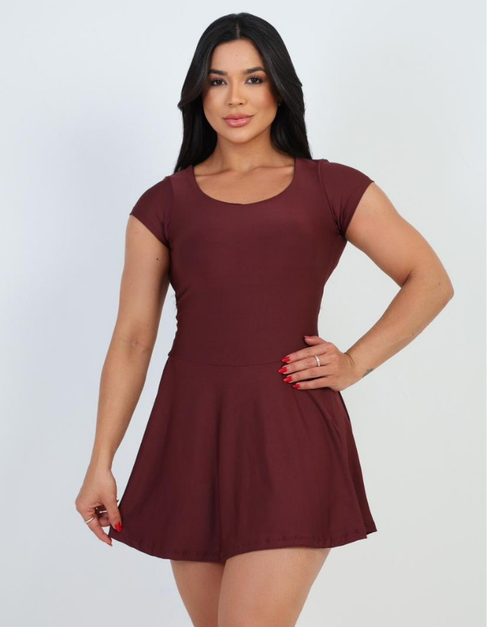 Vestido esportivo com manga 