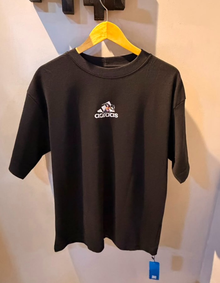 Oversized Adidas 