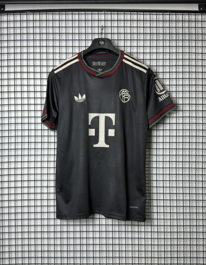 BAYERN DE MUNIQUE - 25/26 - III