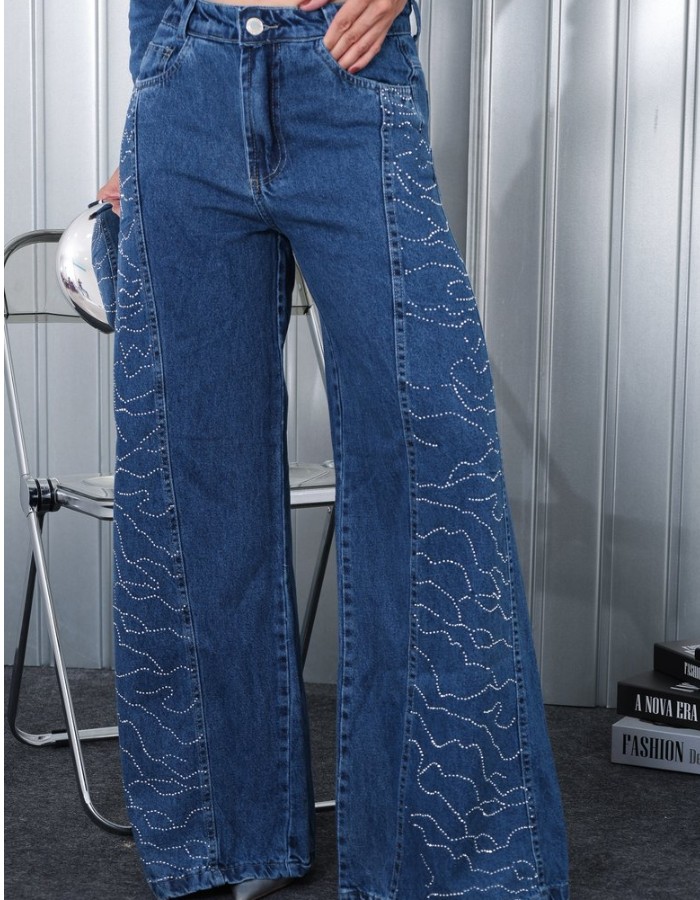 CALÇA DETALHE LATERAL C/ APLICAÇÃO 