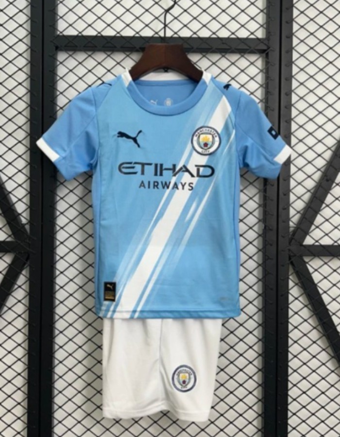 MANCHESTER CITY 25/26 UNIFORME 1 - KIT INFANTIL 