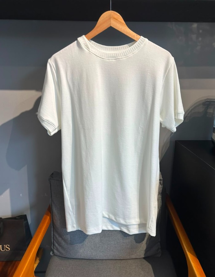 Produto t-shirt-gola-cruzada-off-white 2