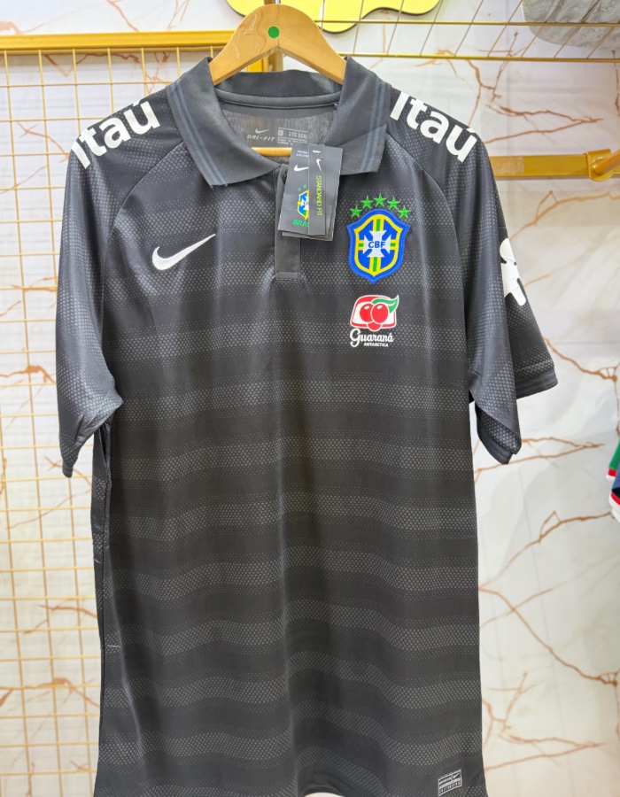 Camisa polo guaraná listra preta 