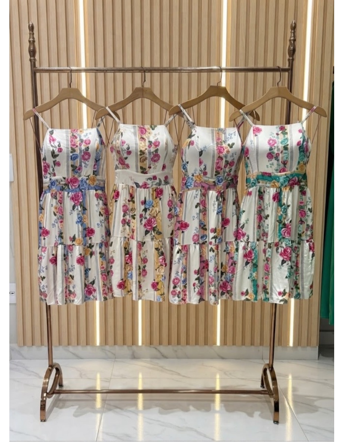 Vestido curto estampado 