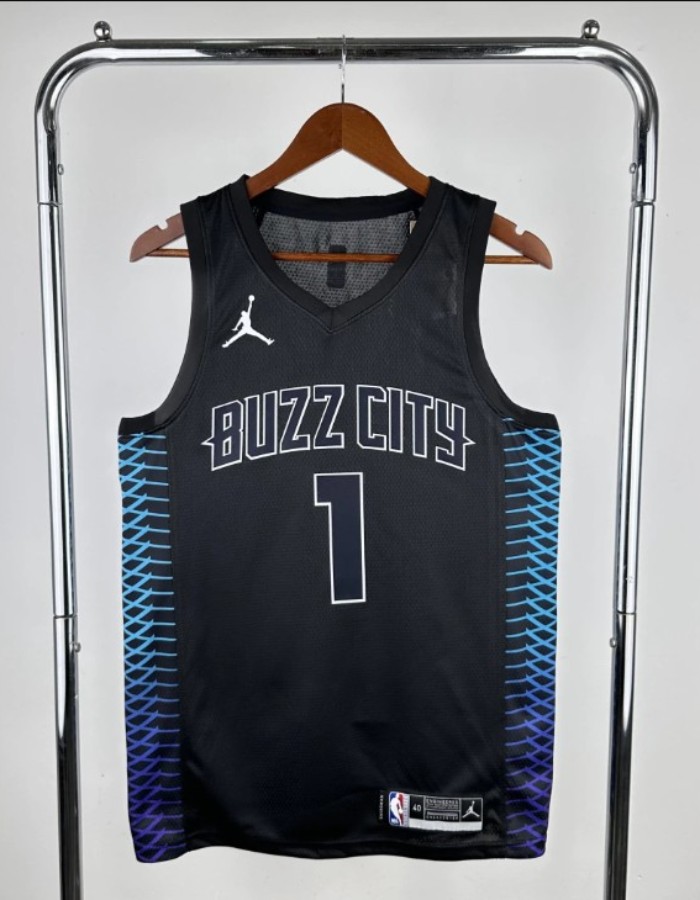 Charlotte Hornets BUZZ CITY 17/18 -1