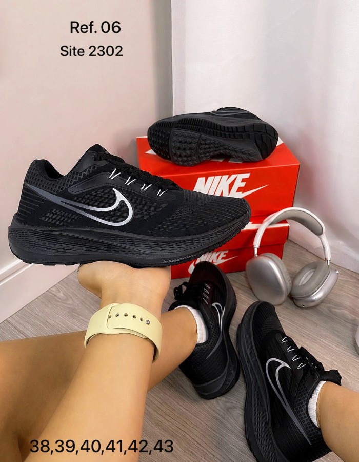 NIKE ESC 37