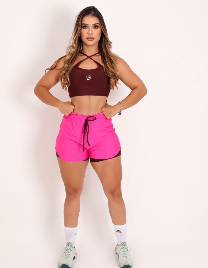 Conjunto top cruzado e short duplo com torçal 