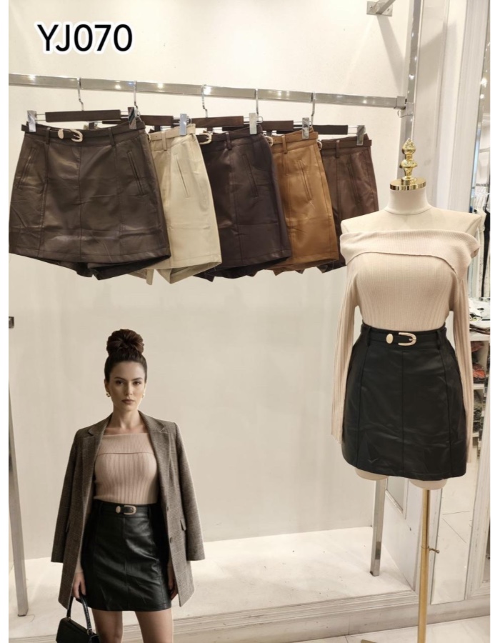 Short saia couro Kamile