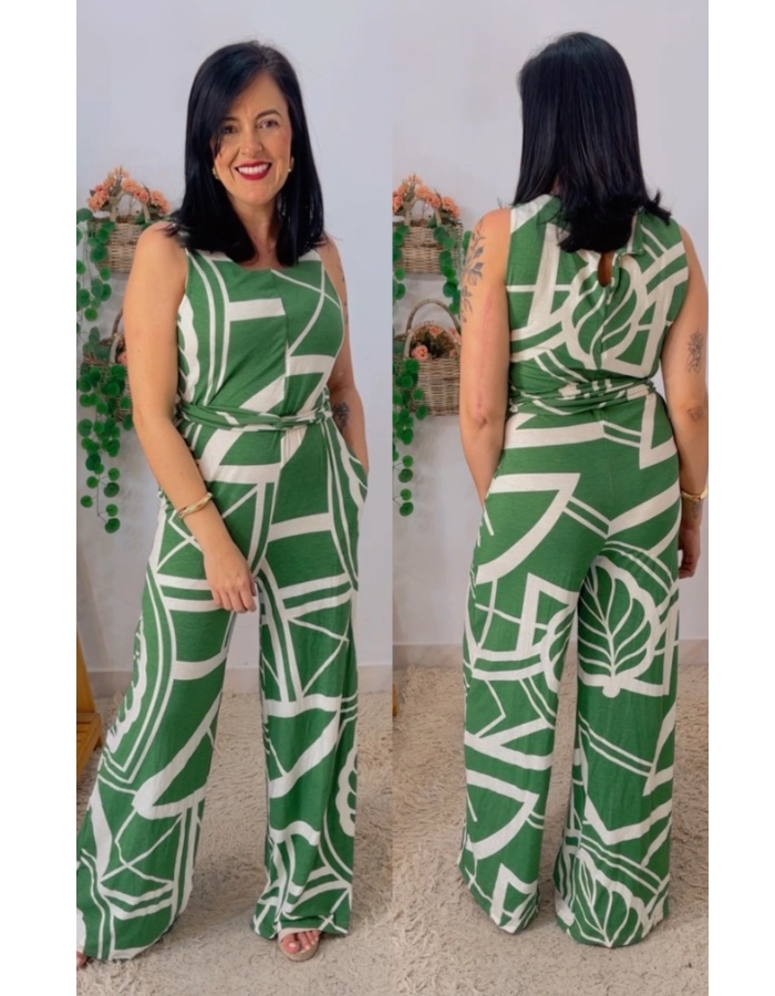 Macacão regata calça reta