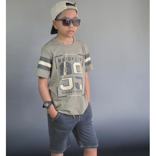 Camisa estampada com bermuda preto PA