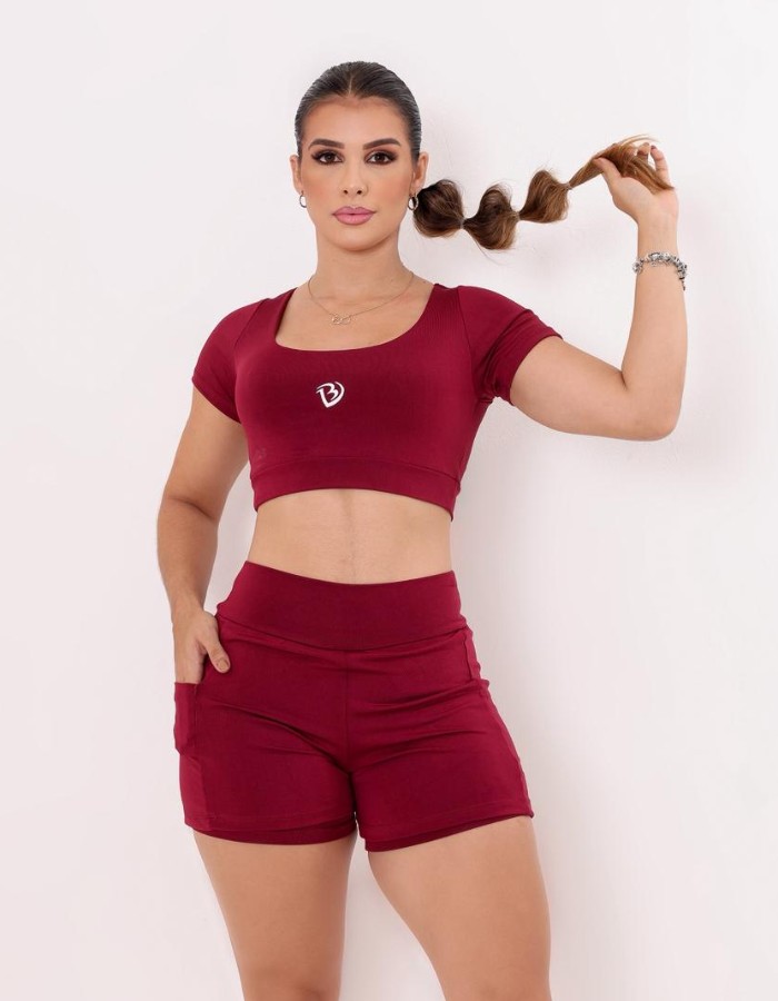 CONJUNTO CROPPED  COM MANGA E SHORT DUPLO COM BOLSO 