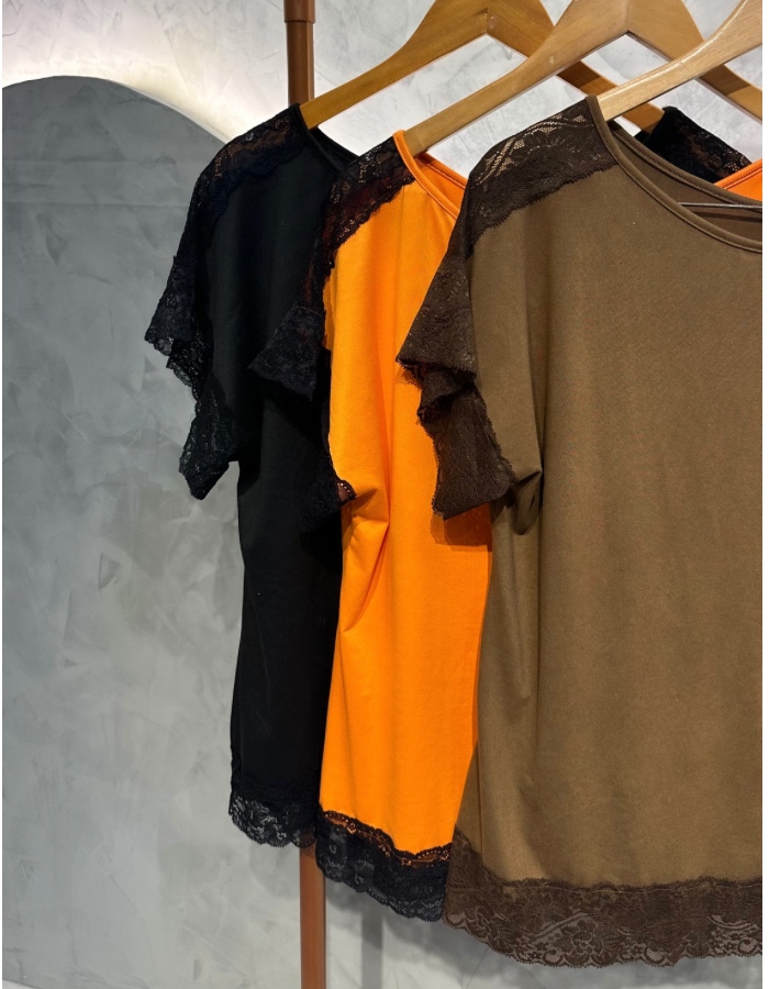 Blusa renda em malha suede