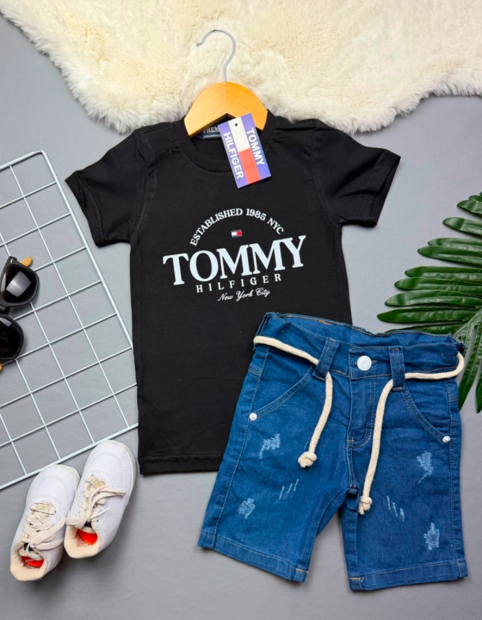 Short jeans blusa em malha marca TOMMY