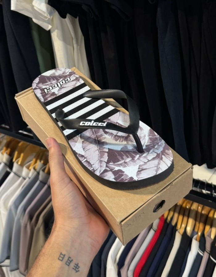 Chinelo Colcci 