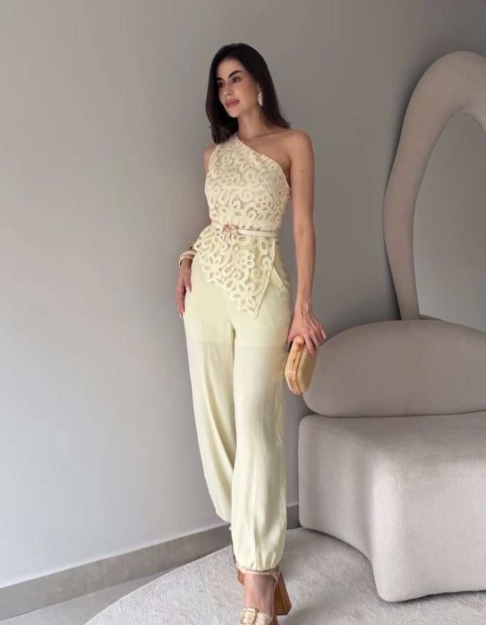 A conjunto 