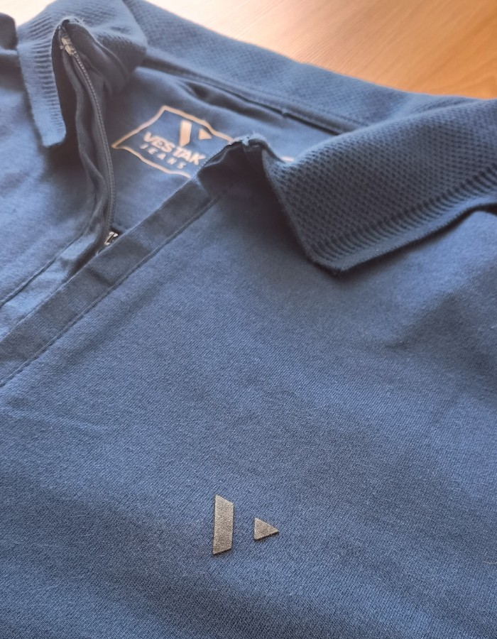 CAMISA GOLA POLO ZIPER SUEDINE AZUL