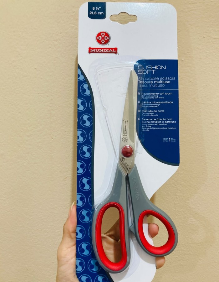TESOURA CUSHION SOFT 8.1/2'' POLEGADAS C/ 1 UNIDADE - MUNDIAL