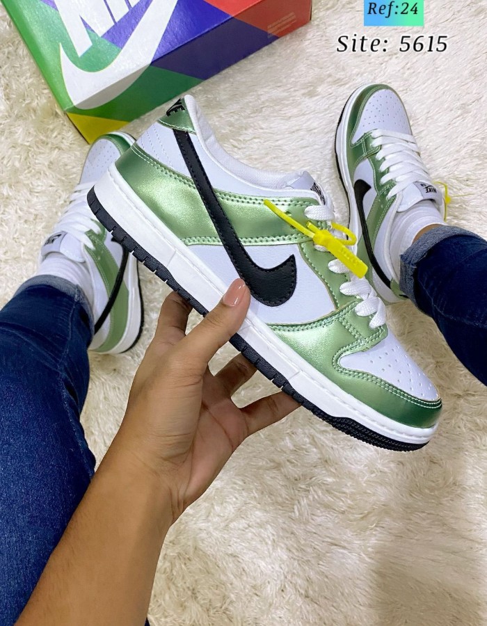 NIKE TRAVIS SCOTT METALICO