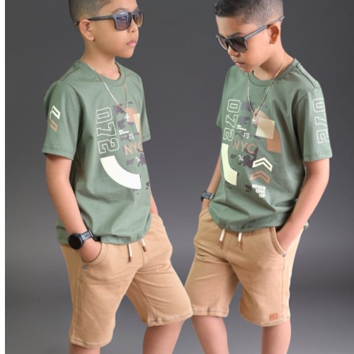 Camisa verde com bermuda capuccino 