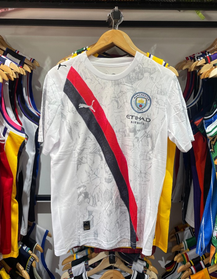 MANCHESTER CITY 25/26 UNIFORME II