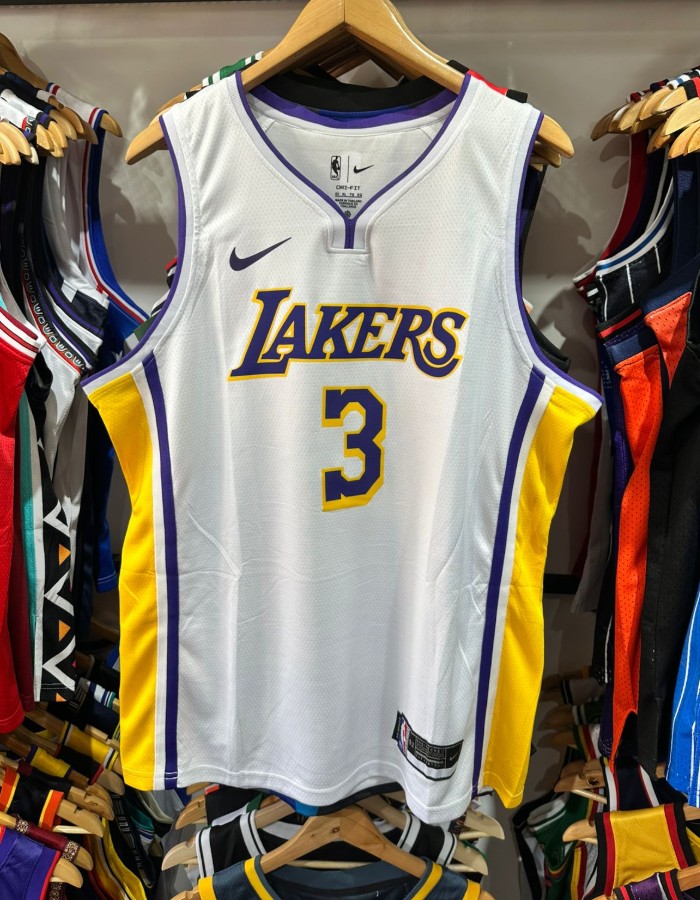 Lakers - davis 3
