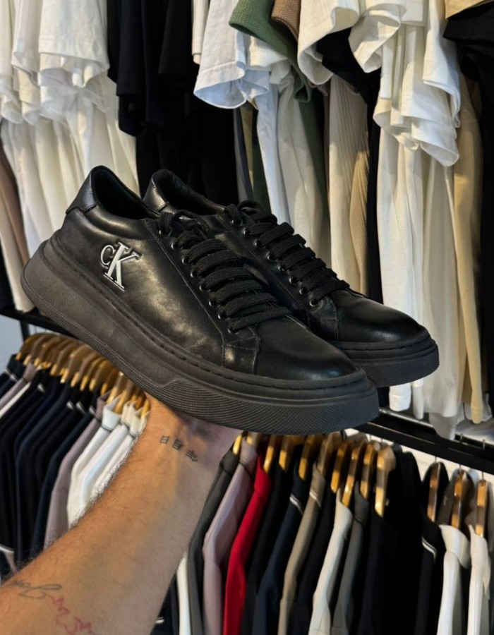 Calvin Klein Preto 