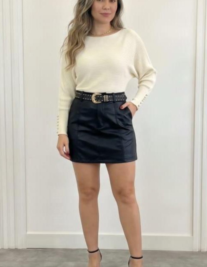 SHORT SAIA COURO FAKE