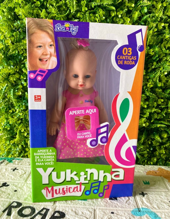 BONECA YUKINHA MUSICAL