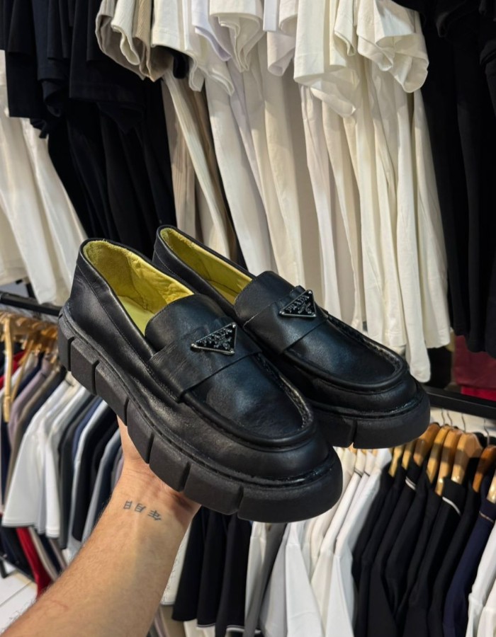 Social PRADA PRETO 