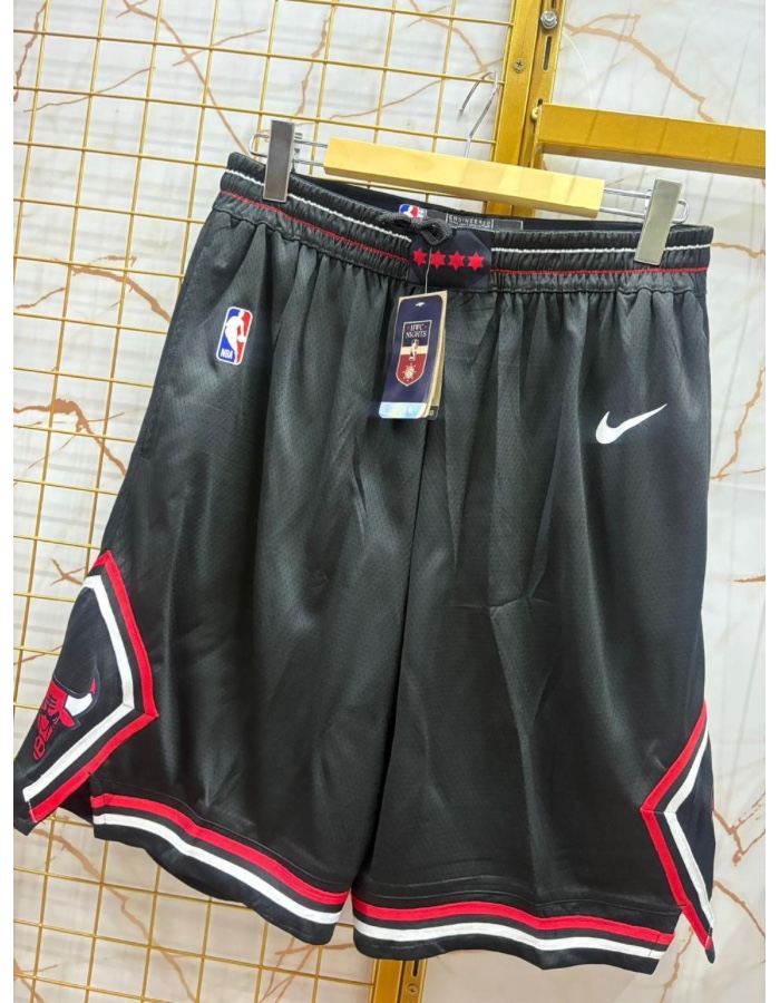 Bermuda Chicago Bulls preta 